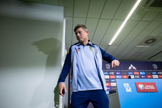 Head coach Jon Dahl Tomasson of the Swedish national