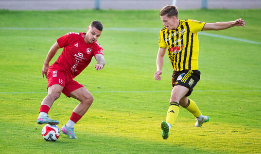 Lineros Dino Mesic fintar IFK Hässleholms Axel Henriksson