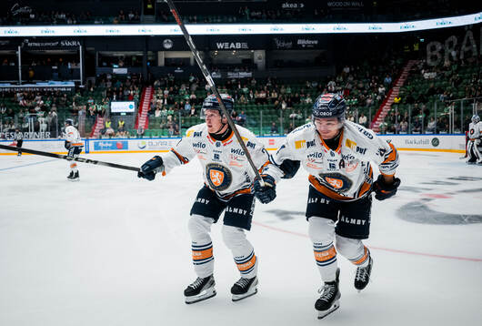 Växjös Keegan Lowe lämnar planen