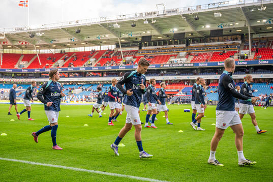 David Møller Wolfe of Norway warms up