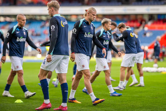 Erling Braut Haaland of Norway warms up