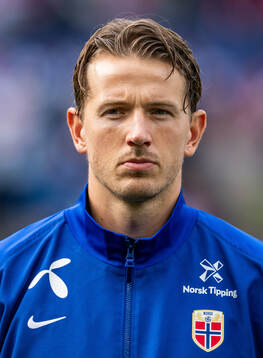 Sander Berge of Norway line up