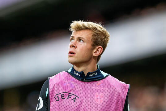 Aune Heggebø of Norway warms up