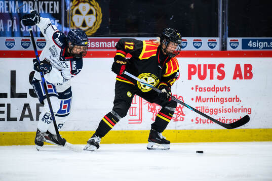 Linköpings Ella Jämsén och Brynäs Mina Waxin