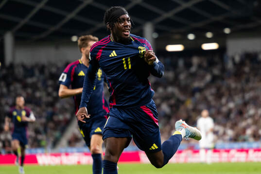 Anthony Elanga of Sweden celebrates