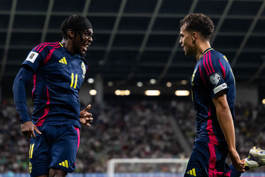 Anthony Elanga of Sweden celebrates with Yasin Ayari