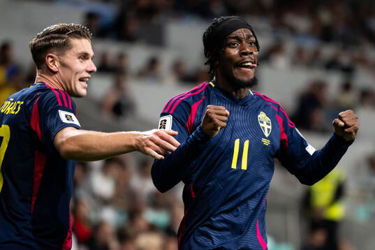 Anthony Elanga of Sweden celebrates with Alexander