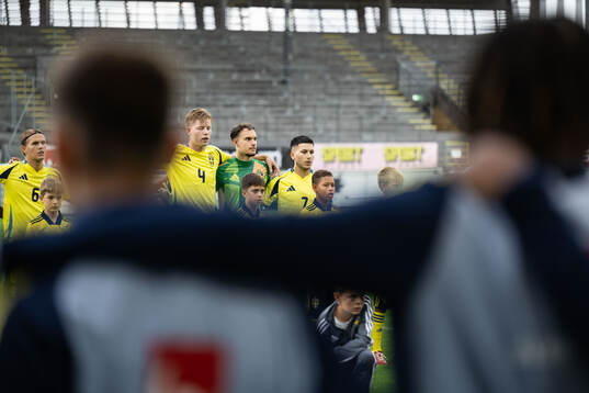 Markus Karlsson, Nils Zätterström, goalkeeper Elis