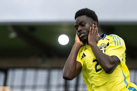 Genesis Antwi of Sweden looks dejected