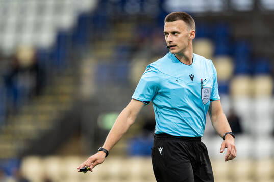 Referee Anton Lashuk