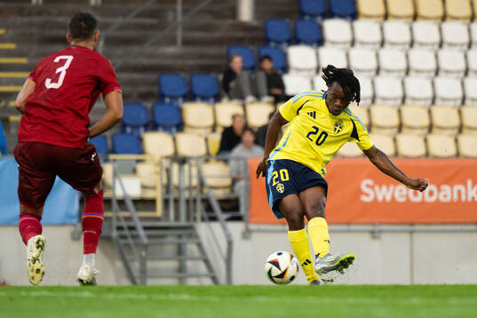 Jeremy Agbonifo of Sweden scores 2-0 behind Andranik