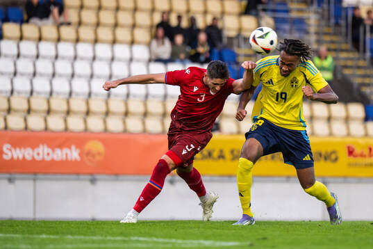 Andranik Hakobyan of Armenia and Jonah Kusi-Asare of Sweden