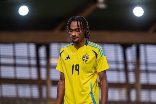 Jonah Kusi-Asare of Sweden