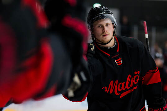 Malmö Redhawks Lauri Pajuniemi jublar