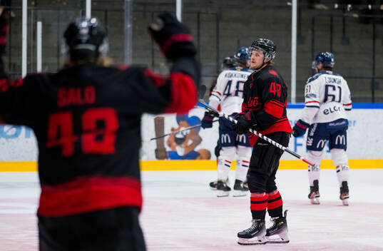 Malmö Redhawks Lauri Pajuniemi jublar
