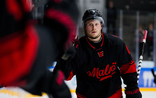 Malmö Redhawks Lauri Pajuniemi jublar