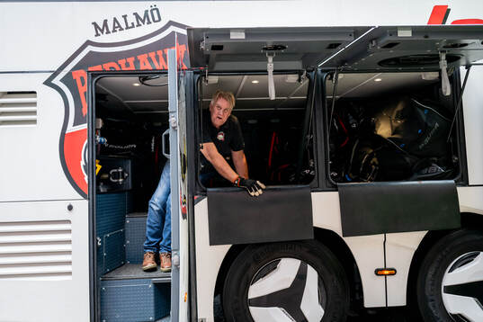 under träningsmatchen i ishockey mellan Malmö Redhawks