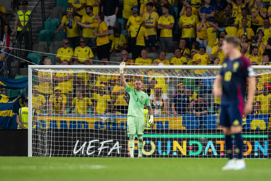 Goalkeeper Robin Olsen of Sweden looks dejected