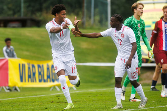 Malik Pimpong of Denmark celebrates