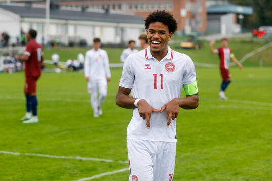 Malik Pimpong of Denmark celebrates