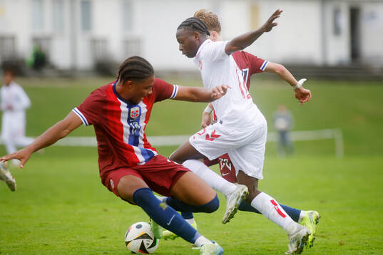 Abdul Daramy of Denmark and Sebastian Ademola of Norway