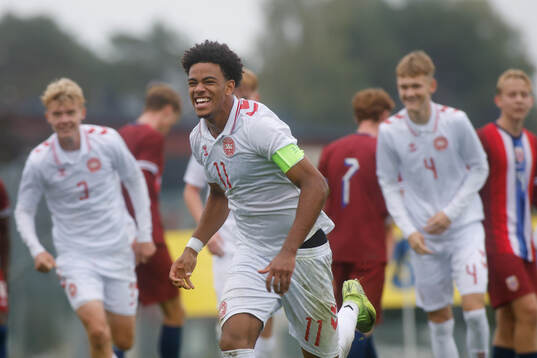 Malik Pimpong of Denmark celebrates
