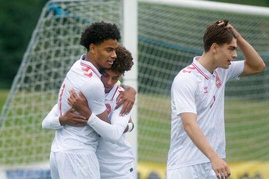 Malik Pimpong of Denmark celebrates