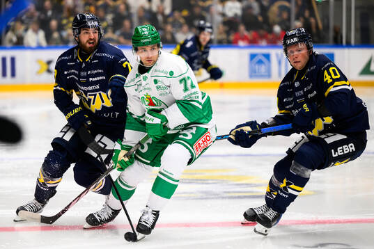 Bläddra bland fler bilder av Ishockey, Träningsmatch, HV71 - Rögle