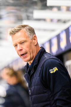 HV71s Assisterande tränare  Nicklas Rahm