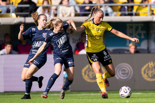 Eskilstuna Uniteds Beatrice Gärds och Elfsborgs Stina