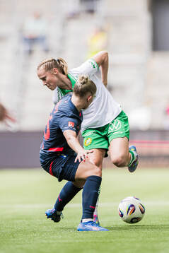 Hammarbys Julie Blakstad och Malmö FFs Tuva Skoog