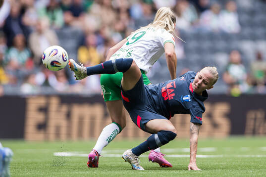 Malmö FFs Nathalie Hoff Persson och Hammarbys Anna