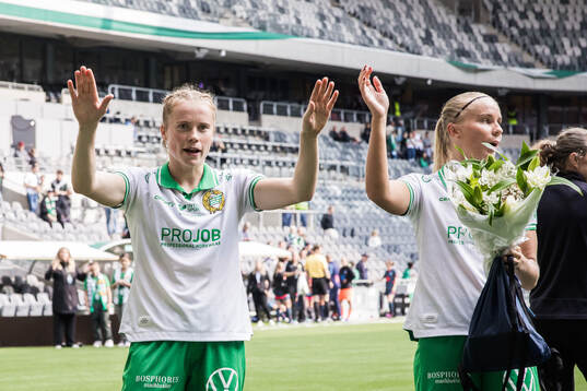 Hammarbys Julie Blakstad jublar