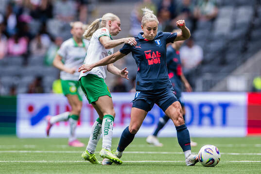 Hammarbys Emilie Joramo och Malmö FFs Mia Persson