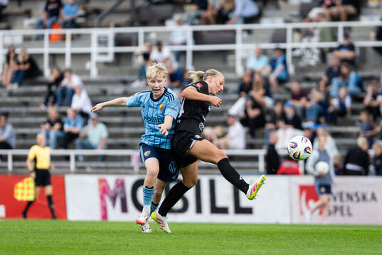 Djurgårdens Olivia Ulenius och Alingsås Saga Fredgren