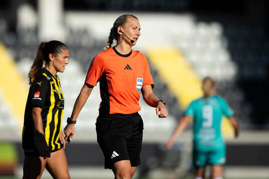 Domare Tess Olofsson
