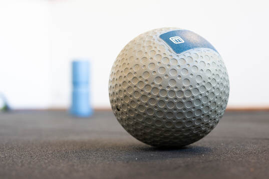 En boll i gymmet