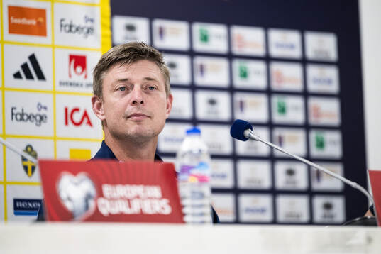 head coach Jon Dahl Tomasson of the Swedish national
