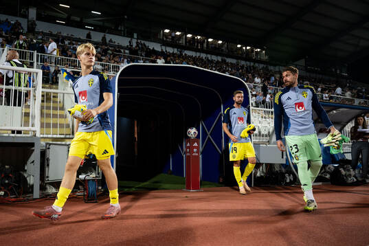 Lucas Bergvall, goalkeeper Kristoffer Nordfeldt and Axel