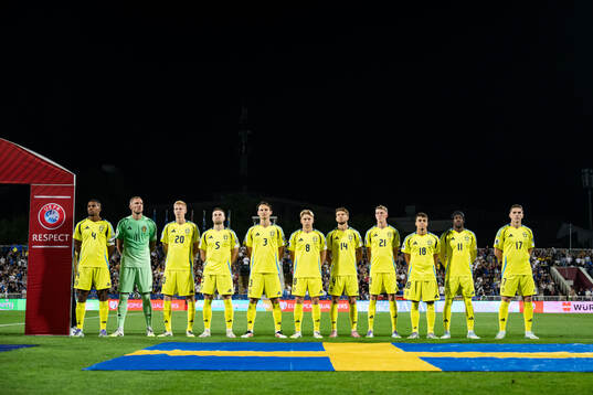 Isak Hien, goalkeeper Robin Olsen, Hugo Larsson, Gabriel