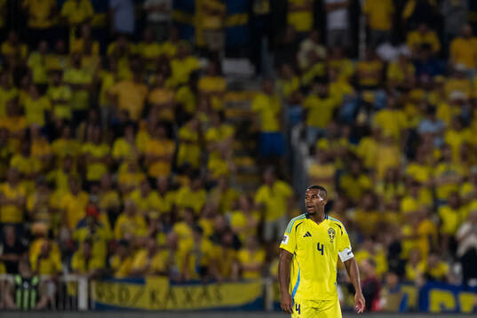 Isak Hien of Sweden looks dejected