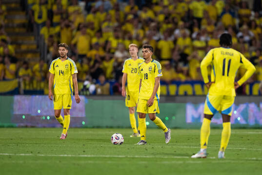 Anton Salétros and Yasin Ayari of Sweden look dejected
