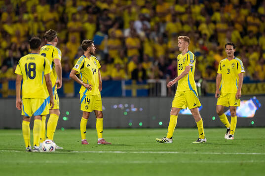 Anton Salétros, Hugo Larsson and Hjalmar Ekdal of Sweden