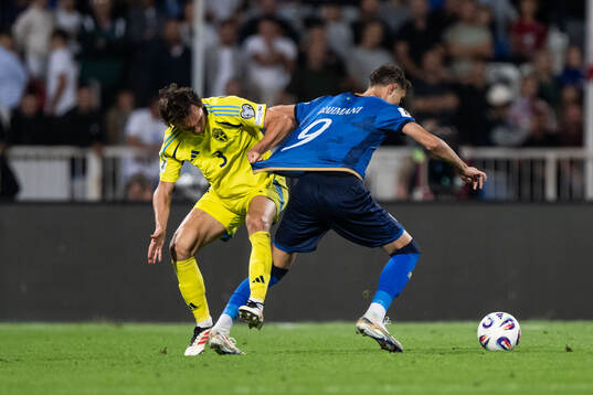 Hjalmar Ekdal of Sweden and Albion Rrahmani of Kosovo