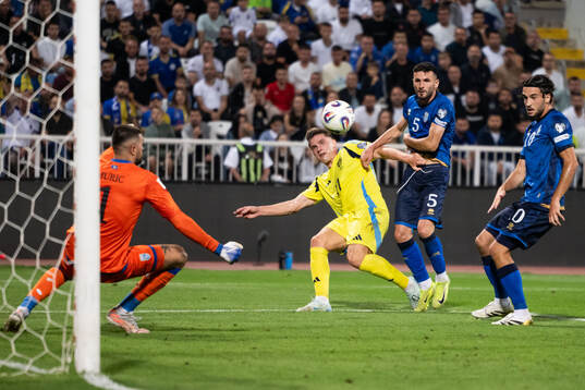 Viktor Gyökeres of Sweden against Lumbardh Dellova, Leon