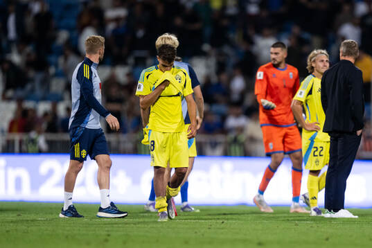 Yasin Ayari of Sweden looks dejected