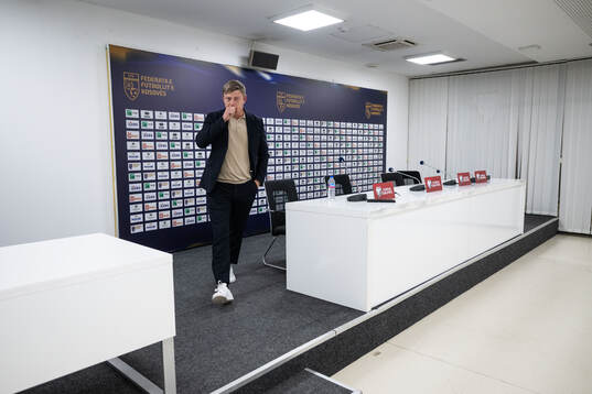 Head coach Jon Dahl Tomasson of Sweden leaves the press