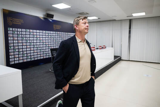 Head coach Jon Dahl Tomasson of Sweden leaves the press