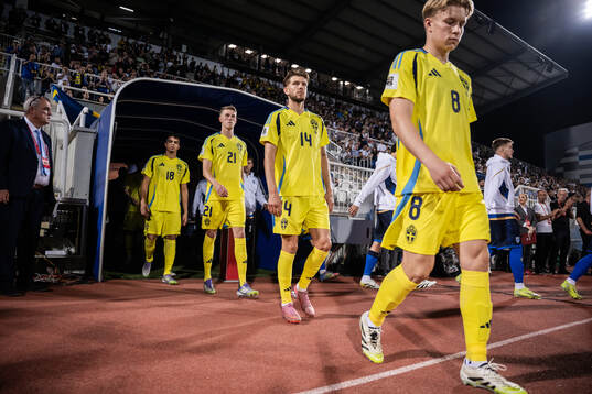 Yasin Ayari, Alexander Bernhardsson, Anton Salétros and