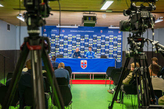 Head coach Ståle Solbakken and press officer Morten